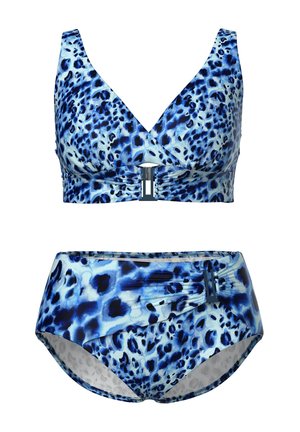 Sininen ja musta leopardikuosinen kaksiosainen uimapuku, jossa V-pääntie ja korkeavyötäröiset alaosat, joissa on solkikoristeet.