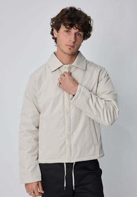Non sélectionné, beige
