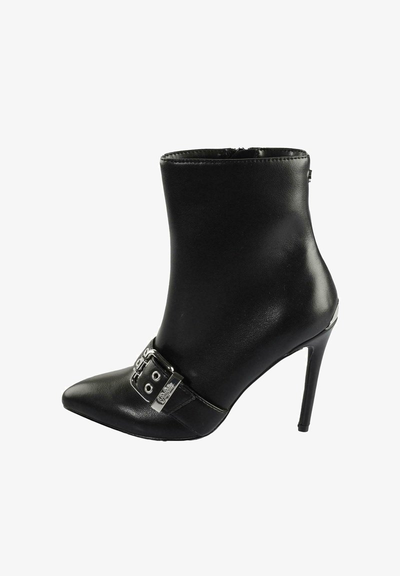 Juodų odinių kulkšninių botų su smailiu носiu, aukšta stiletto aukščio ir sidabrinėmis sagtelėmis kulkšnyje. Lygus paviršius, elegantiškas dizainas.