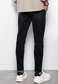Ombre CARROT FIT - Jeans slim fit - black