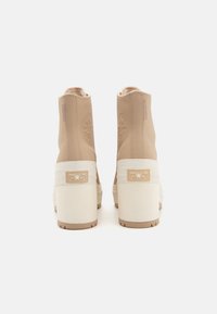 Converse CHUCK 70 DE LUXE HEEL PLATFORM - Bottines à talons hauts - warm quarry/egret