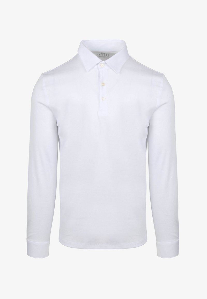 Weißes langärmliges Polohemden aus weichem Stoff, mit einem klassischen Kragen, einer Drei-Knopf-Leiste und angepassten Bündchen. Glatte Textur.