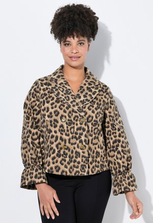 Gekürzte Jacke im Leopardenmuster in Beige und Schwarz, mit eine doppelreihigen Vorderseite, großem Kragen und glockenförmigen Ärmeln mit goldenen Knöpfen.