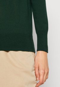 GAP Sweter