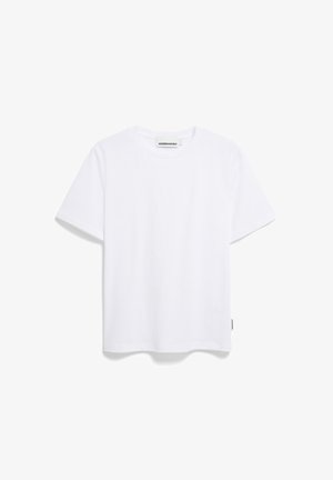 T-shirt bianco in cotone con collo rotondo e maniche corte. Presenta un'etichetta stampata all'interno del colletto e un piccolo cartellino sul lato.