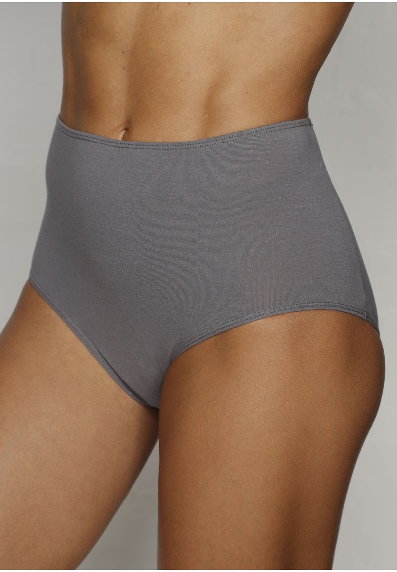 High-waisted underwear in soft gray cotton, featuring a smooth texture, elastic waistband, and seamless design for comfort.
