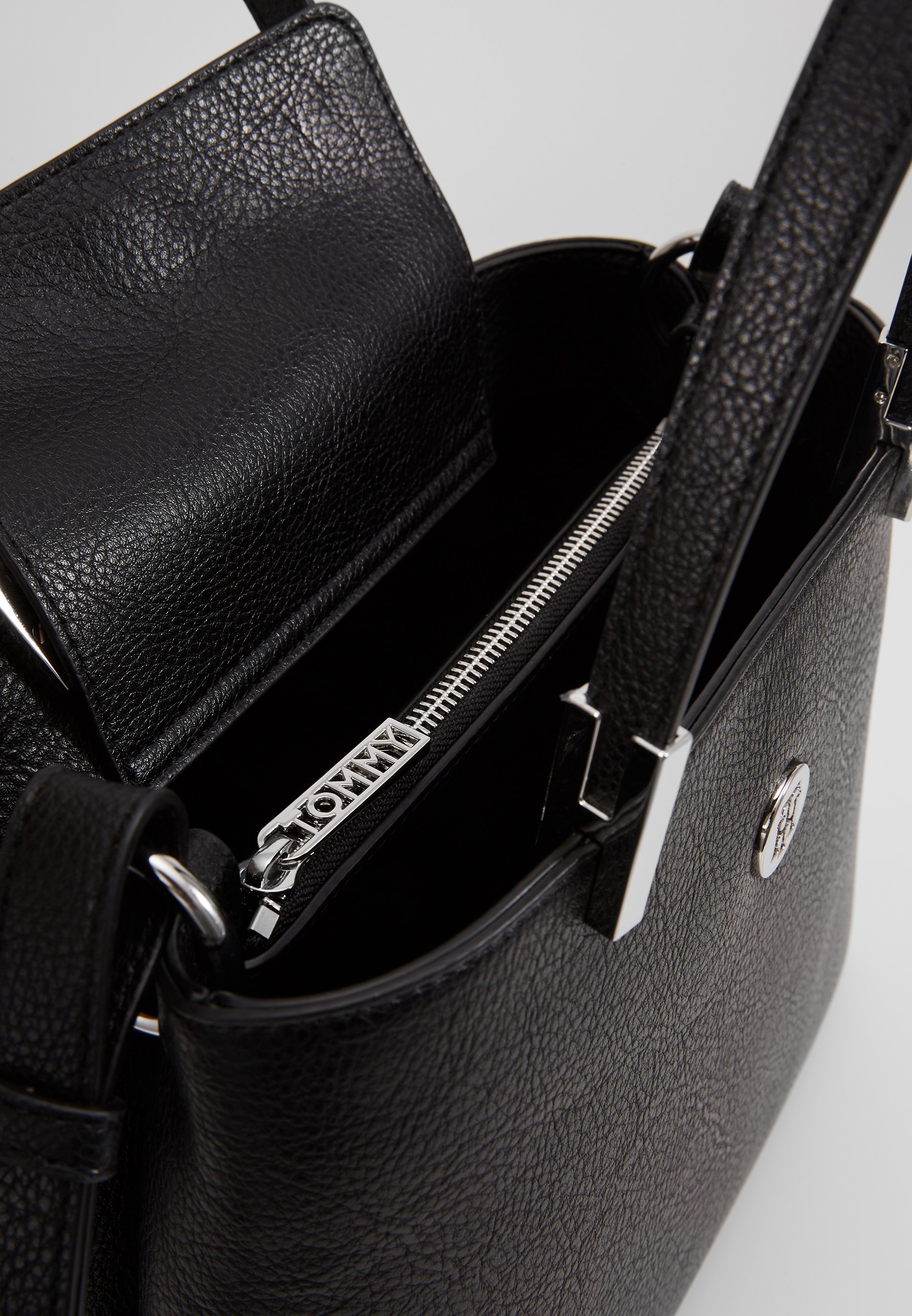 the core med satchel tommy hilfiger