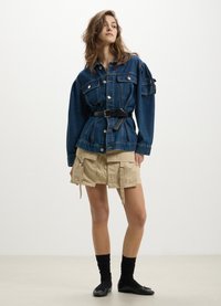 Calliope CON TASCHE APPLICATE  - Short - beige