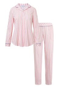 Randig pyjamas-set i rosa, blå och vitt. Den långärmade toppen har krage och knappar. Byxorna har resårmidja och fickor.