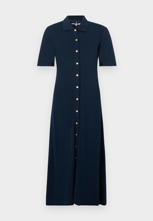 Robe midi bleu marine en tissu lisse, avec un col à revers, des manches courtes et des boutons dorés sur le devant.