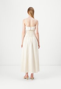Abercrombie & Fitch RUFFLE MAXI DRESS LIABILITY - Vestido largo - beige/light pink