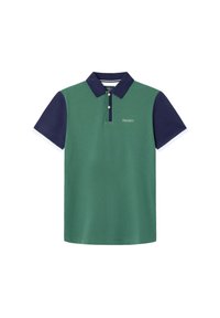 Zelené polo tričko s námořnicky modrými rukávy a límcem. Obsahuje dva knoflíky a bílý akcent na okraji rukávu. Vyšité logo na přední straně.