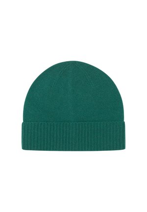 Berretto lavorato a maglia verde con risvolto, che presenta una trama a coste sul risvolto e un motivo a maglia liscia sulla corona.