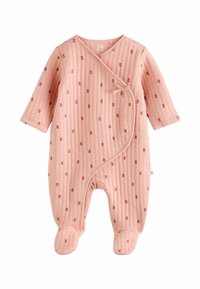 Pink baby onesie lavet af tekstureret bomuld, med en ribstrikket design og små blomstermønstre. Inkluderer lange ærmer og fodede ben.