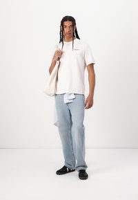 Pepe Jeans TARSEY TEE - Tričko s potlačou - off white