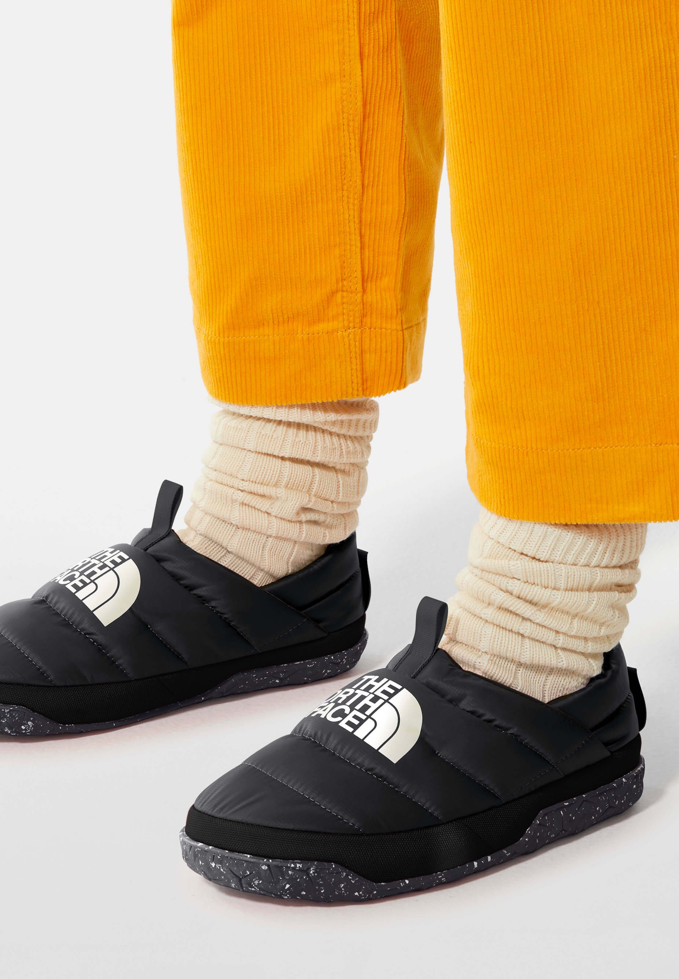 The North Face W NUPTSE MULE - Zapatillas running neutras - tnf black tnf  white/negro - Zalando.es