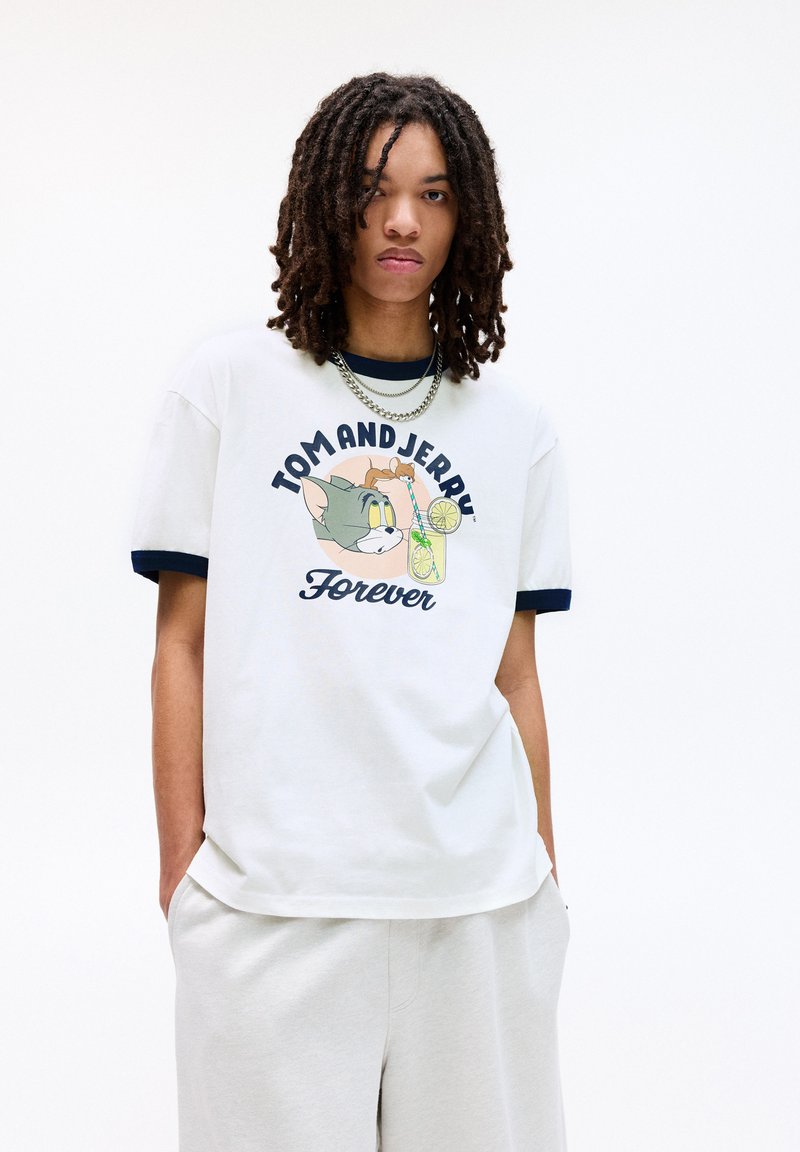 PULL&BEAR TOM & JERRY - Triko s potiskem - white