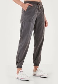 LELA REGULAR FIT - Donji dijelovi trenirke - anthracite
