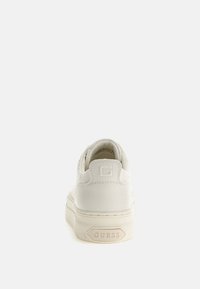 Guess GIA 4G  - Zapatillas - weiß