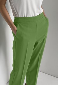 Kaffe Trousers - green