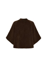 Brun stickad poncho med en avslappnad form, med hög hals och öppna sidor, tillverkad av mjukt, strukturerat material.