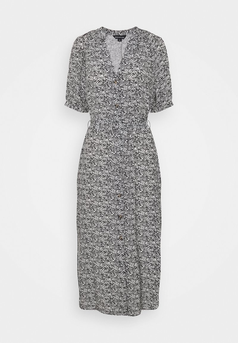 Černobílé květinové šaty s výstřihem do V, krátkými nařasenými rukávy, páskem v pase a předním zapínáním na knoflíky. Lehká, splývavá tkanina.