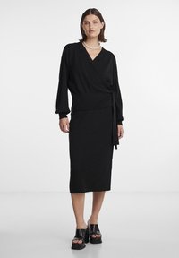 YAS - YASASSI WRAP CARDIGAN - Neuletakki - black Pienoiskuva 1