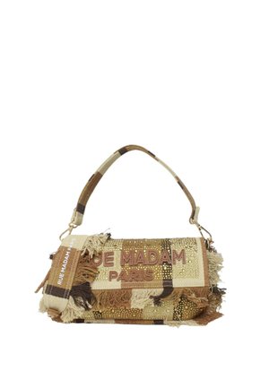 Borsa a tracolla rettangolare patchwork con frange, borchie e "RUE MADAM PARIS" ricamato sulla pattina anteriore nei toni della terra.