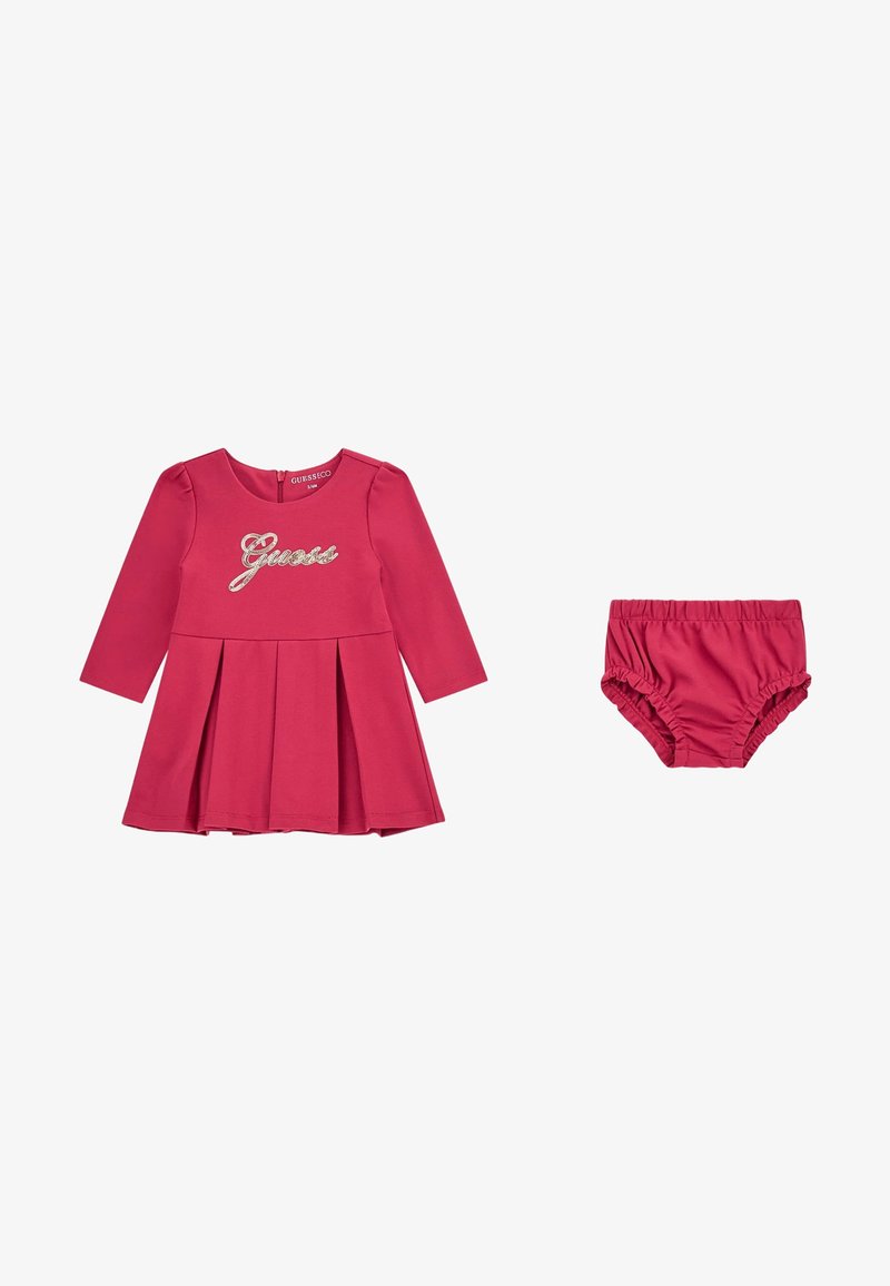 Guess SET - Svetríkové šaty - rot