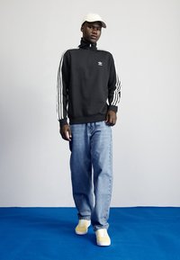 adidas Originals ADICOLOR CLASSICS 3-STRIPES - Sweatshirt - black/white