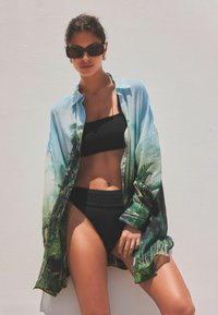Next COVER-UP REGULAR FIT - Accessorio da spiaggia - green blue scene print