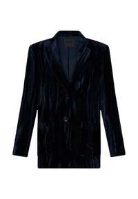 Chaqueta de terciopelo, azul marino oscuro, con solapa muesca, dos bolsillos frontales, cierre de un solo botón y rayas verticales texturizadas.