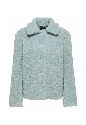 Flauschige hellblaue Jacke aus weichem Material, mit einem Kragen und sechs Knöpfen auf der Vorderseite. Strukturierte Oberfläche.