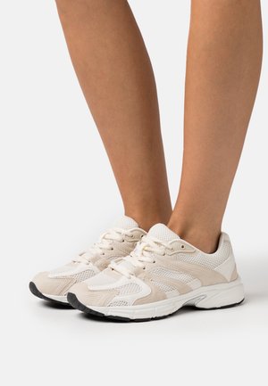 Even&Odd, Baskets basses - beige