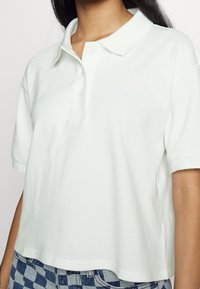 GAP Petite Polo - black