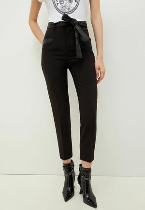 Pantaloni - black