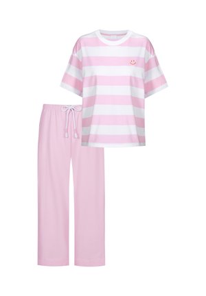 Vaaleanpunavalkoraidallinen, lyhythihainen paitapusero, jossa pieni oranssi hymyilevä kuvio rinnassa, yhdistetty yksivärisiin vaaleanpunaisiin nyörisäärystimiin.