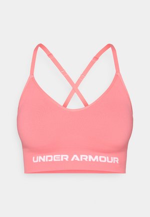 Rosa Sport-BH mit überkreuzten Trägern, hergestellt aus Stretchstoff. Am unteren Bund ist das weiße "UNDER ARMOUR"-Logo zu sehen. Glatte Textur.