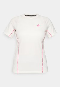 Hvid kortærmet træningsskjorte med pink syninger langs siderne og ærmerne, med et lille pink Asics-logo på brystet.