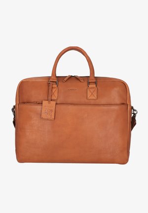 Borsa per laptop in pelle color cuoio con manici doppi, accessori in metallo, chiusura a zip, tasca frontale e etichetta attaccata con design in rilievo.