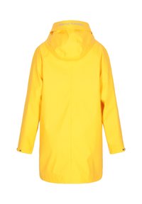 Geltona lietpaltis su kapišonu, pagamintas iš vandeniui atsparios medžiagos. Turi ilgas rankoves, tiesią iškirptę ir spaustukais rišamą rankogalių dizainą, su tekstu ant apykaklės.