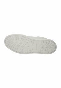 Suela de zapato de goma blanca con un patrón de agarre texturizado, que presenta un borde redondeado y una marca, diseñada para tracción y durabilidad.