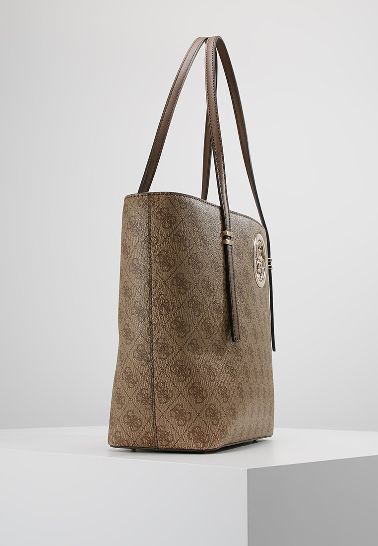 guess open road shopper