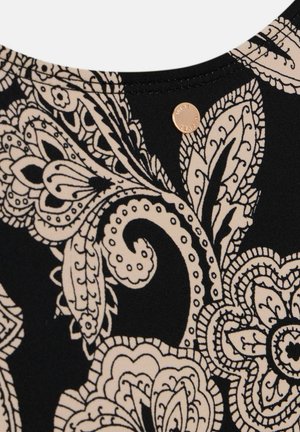 Zwarte stof met een beige paisley- en bloemenpatroon, gedetailleerd met fijne lijnen en een klein metallic logoaccent.