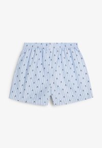 Pantalones cortos azul claro con un patrón de rayas finas y pequeños motivos de calaveras. Cuentan con una cintura elástica y una textura suave y lisa.