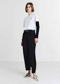 Calliope Chino - ultrablack