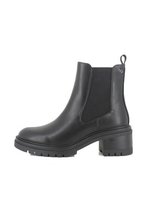 Botas de tobillo de cuero negro con paneles laterales elásticos, punta redonda y un tacón grueso. Presentan una asa en la parte posterior y suela texturizada.