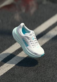 HOKA - BONDI 9 - Chaussures de running sur route - frost/cielo blue Image miniature 1