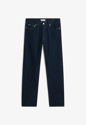 Donkerblauwe straight-leg spijkerbroek met voorzakken, riemlussen en een knoopsluiting.