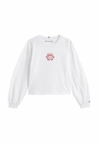 Weißes Langarm-Crop-Top mit Rundhalsausschnitt und elastischen Bündchen. Verfügt über ein rotes gesticktes Herz und ein Blumenmuster auf der Brust.